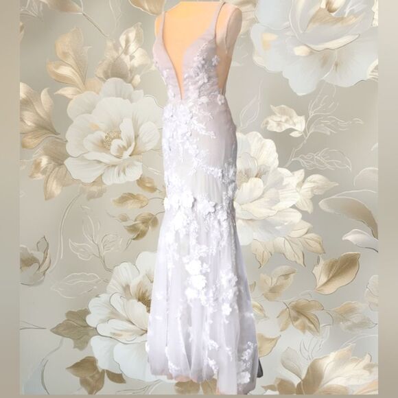 Stunning High Low Tulle With Flower Applique Overlay Gray Mermaid Fit Wedding Dr - Picture 6 of 15